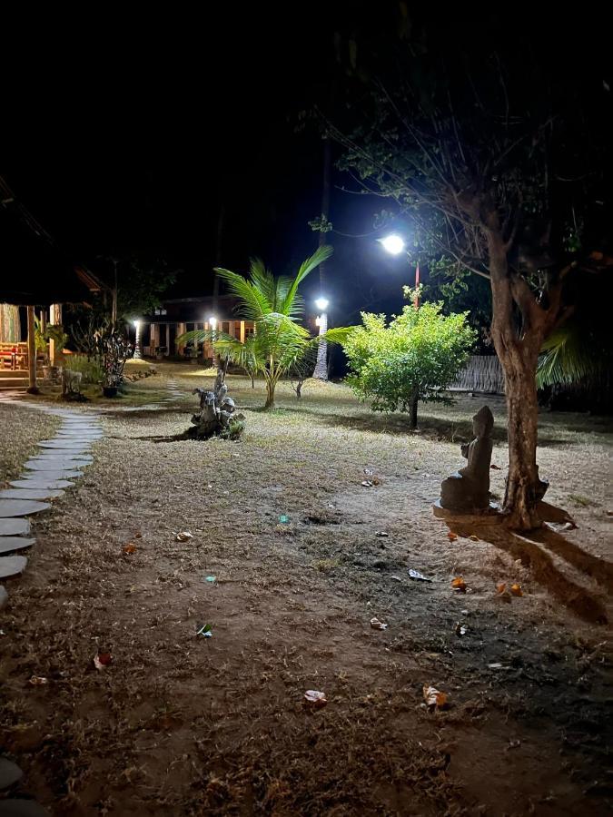 The Papalagi Resort Gili Gede Buitenkant foto