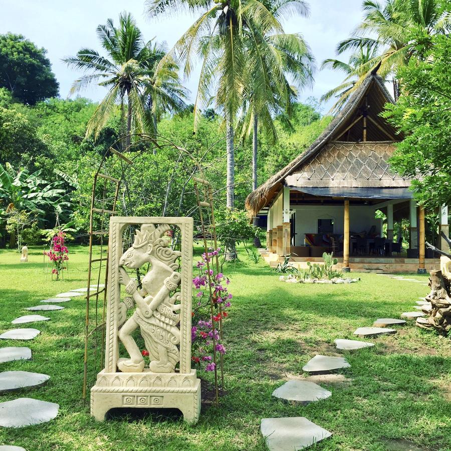 The Papalagi Resort Gili Gede Buitenkant foto