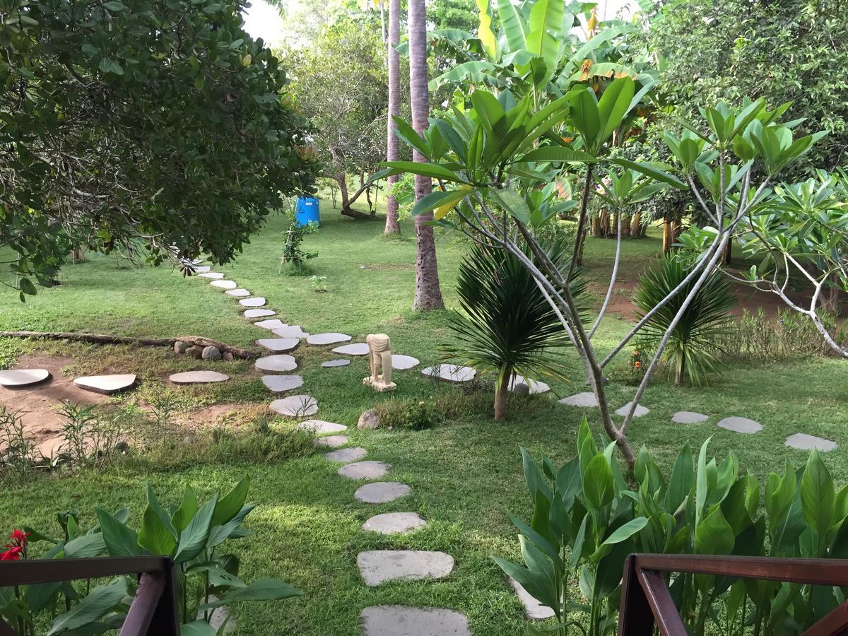 The Papalagi Resort Gili Gede Buitenkant foto