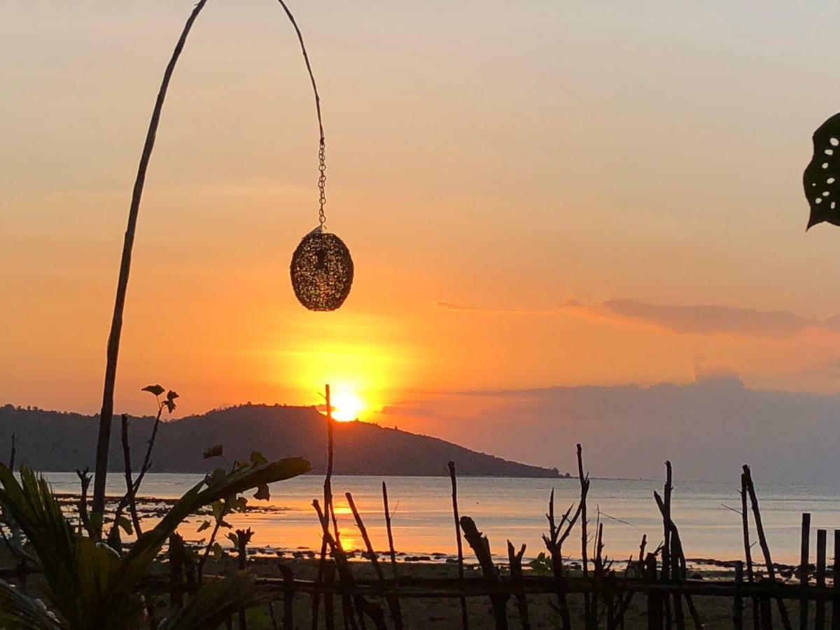 The Papalagi Resort Gili Gede Buitenkant foto