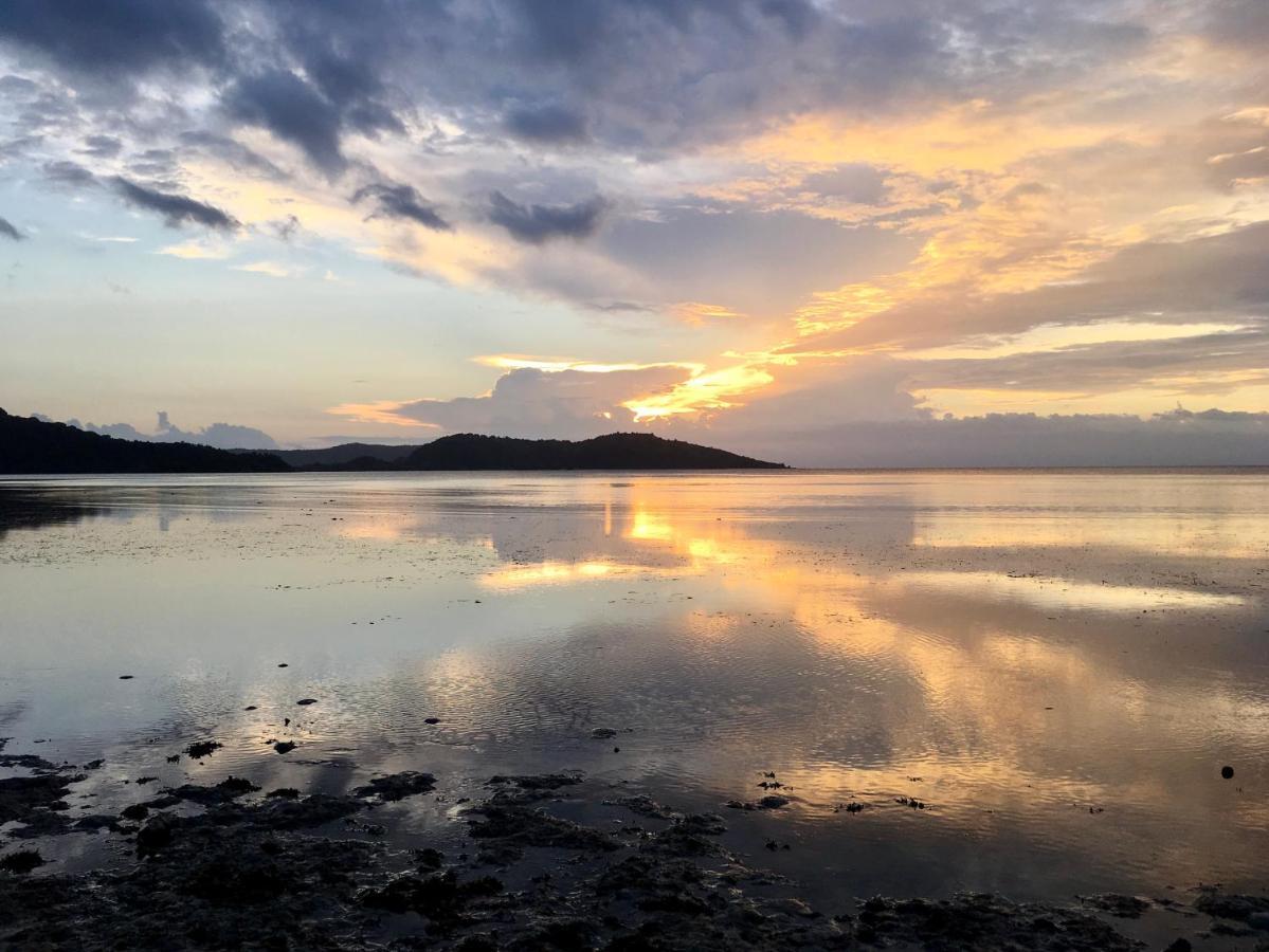 The Papalagi Resort Gili Gede Buitenkant foto